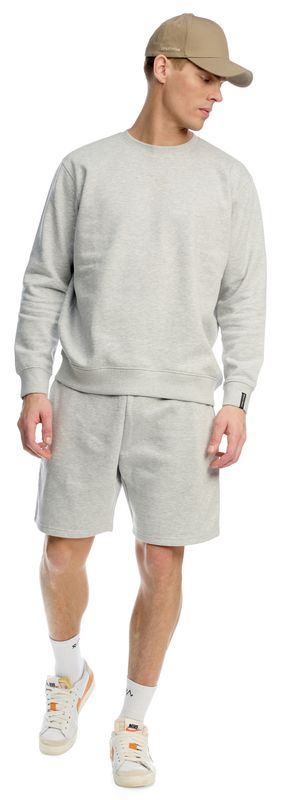 & Sweater U