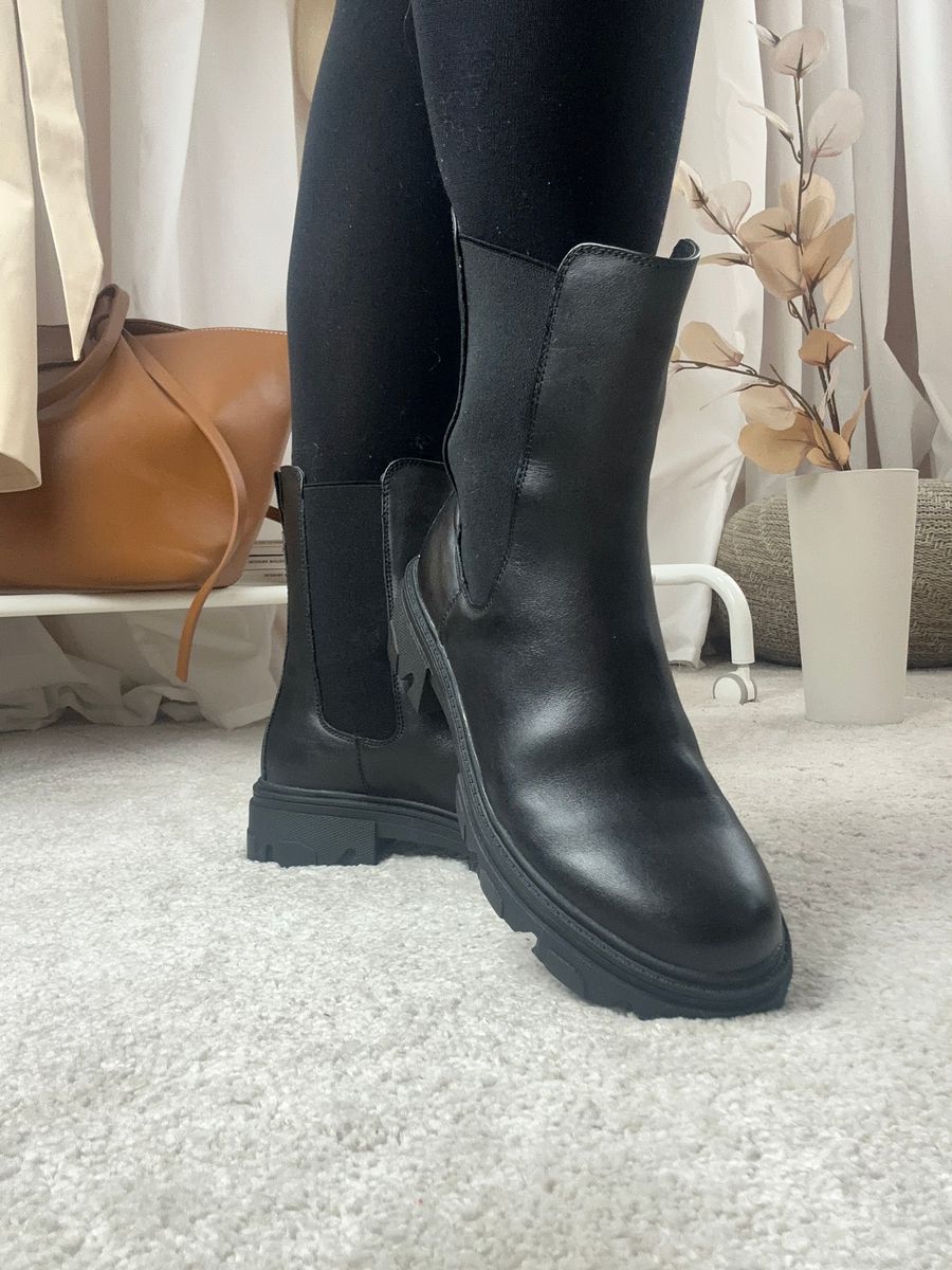 Cleo Chelsea Leather