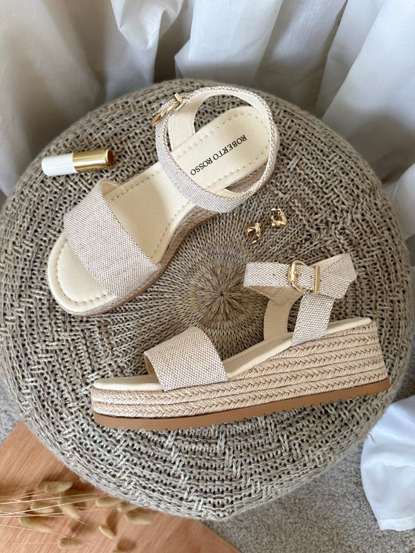 Lili Wedge