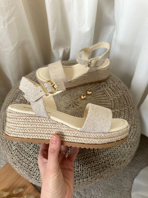 Lili Wedge